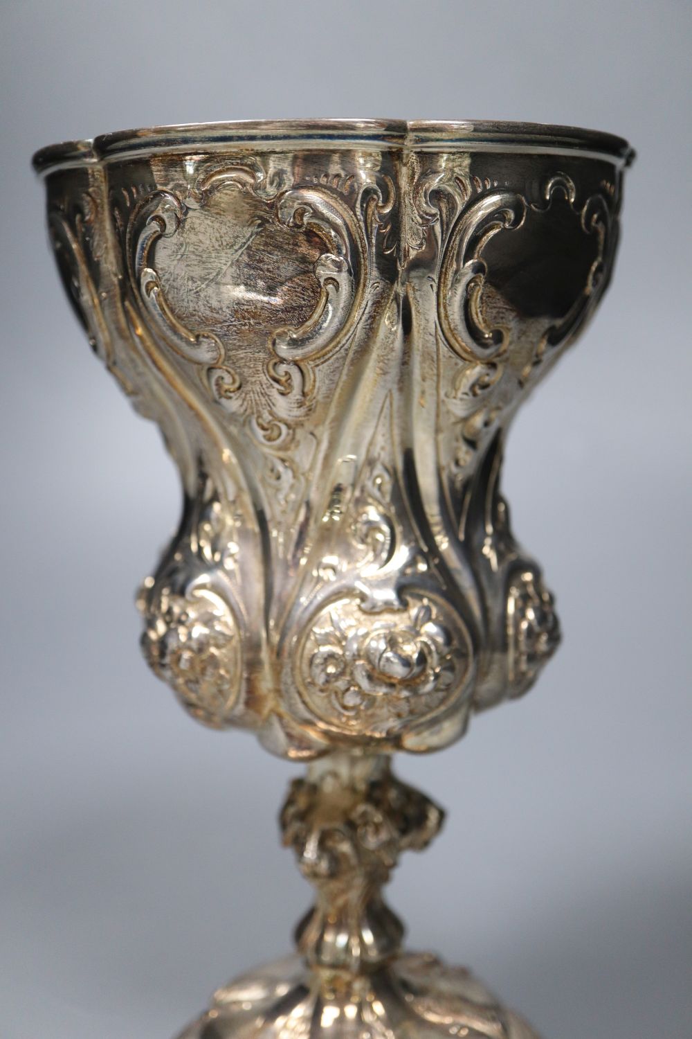 A Victorian lobed silver goblet, Edward & John Barnard, London, 1862, 19.8cm, 13.5 oz.